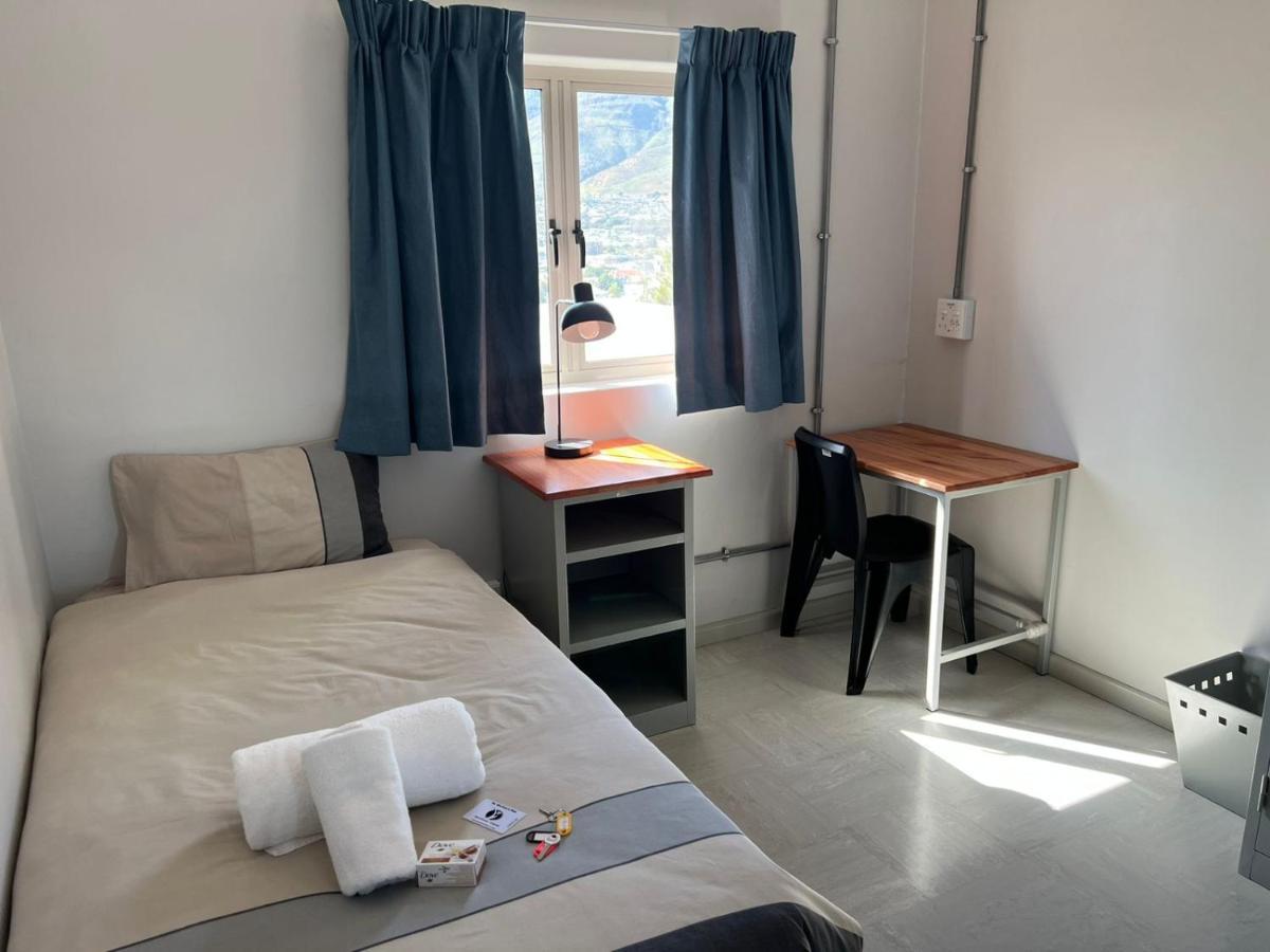 Table Mountain Inn Кейптаун Екстериор снимка