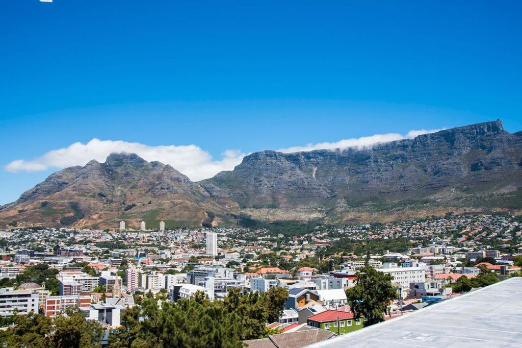 Table Mountain Inn Кейптаун Екстериор снимка